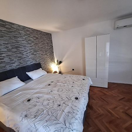 Apartment Little Princess Dora เซนญ์ ภายนอก รูปภาพ